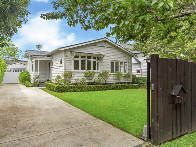 16 Preston Avenue Mount Albert