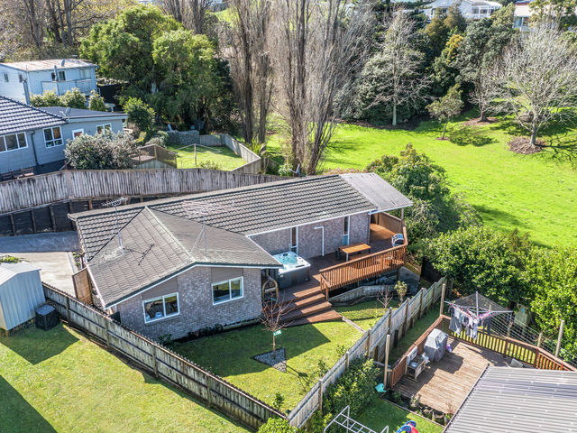 2/25A Pleasant Street Onehunga