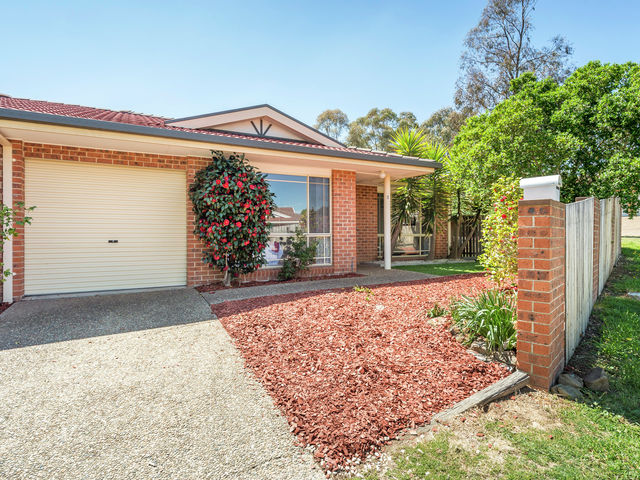 4/2 Marou Place Ngunnawal