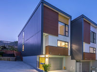 photo property thumbnail