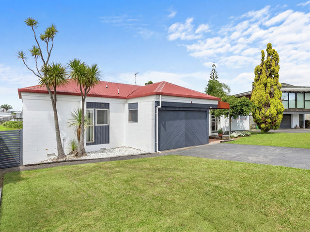 17 Davita Place Farm Cove