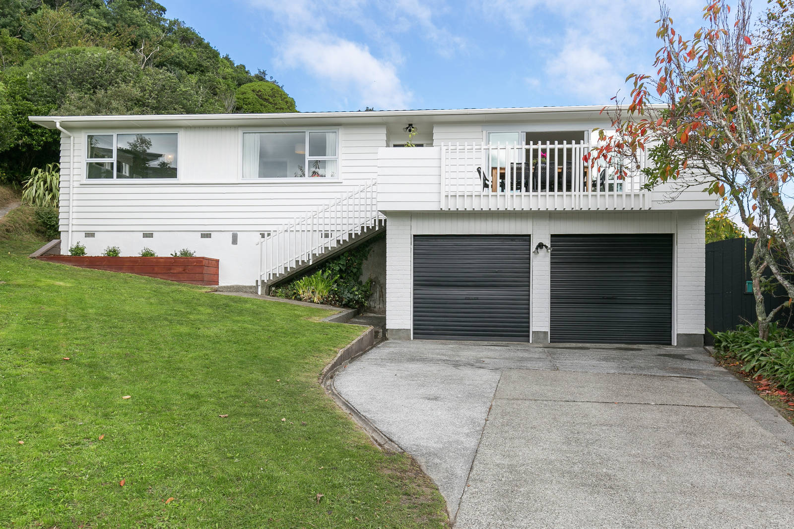 17 Spicer Place, Tawa 4 Bed House Private Treaty