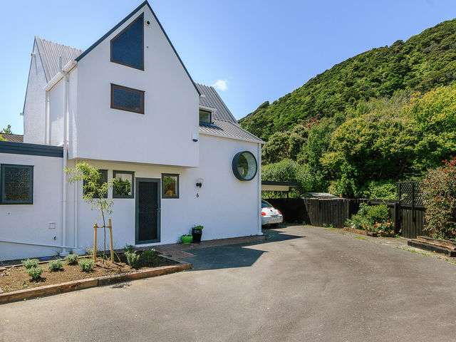 6/354 Muritai Road Eastbourne
