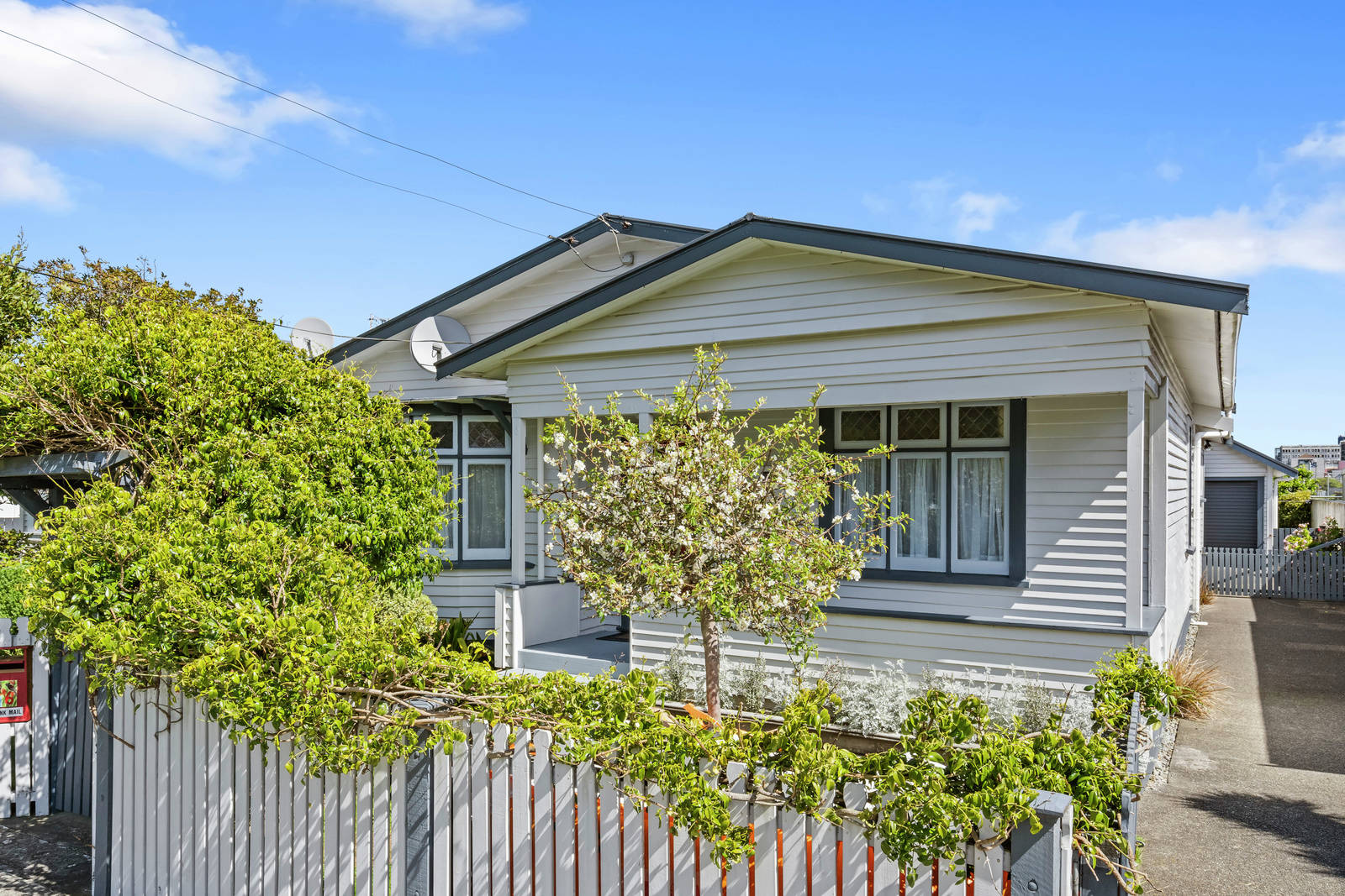 16 Bouverie Street, Petone 4 Bed House Sale by Tender