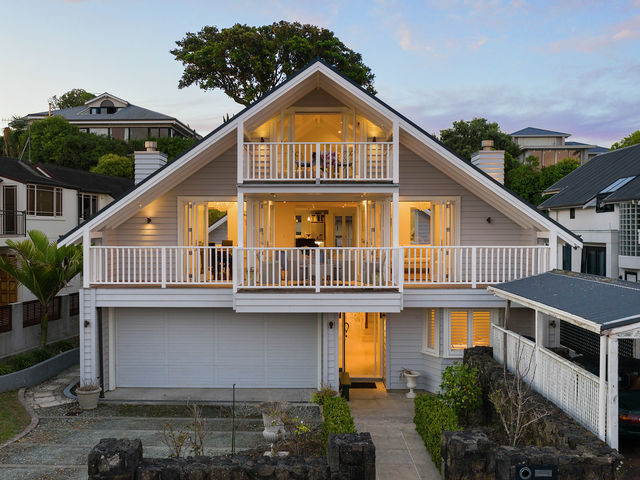1/20 and 2/20 King Edward Parade  Devonport