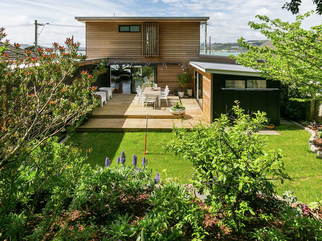 312 Queens Drive Lyall Bay