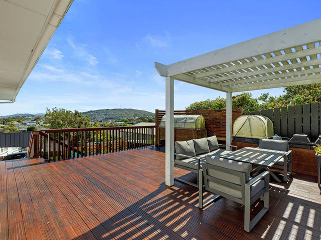 25 Griffiths Grove Newlands