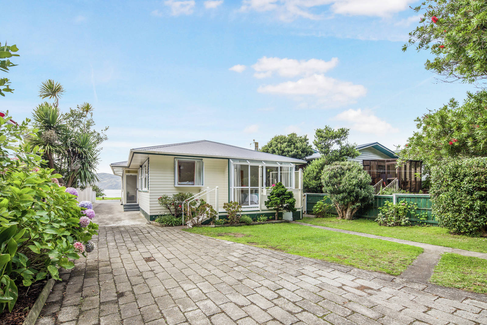 121 Breaker Bay Road, Breaker Bay 3 Bed House Private Treaty