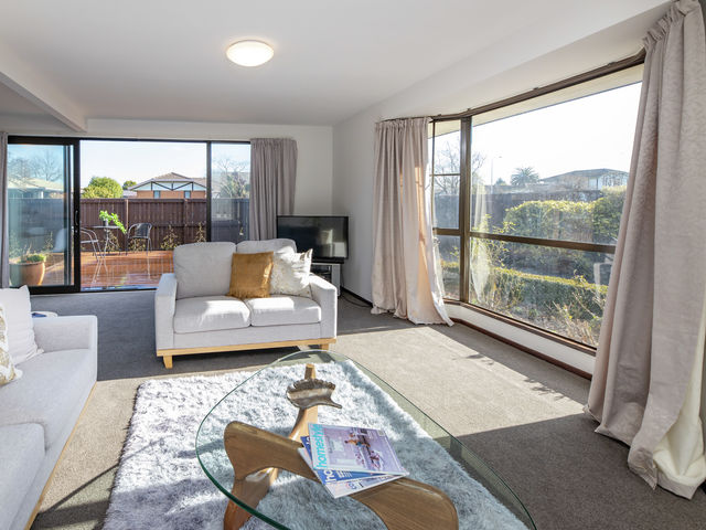 46 Dunbarton Street Redwood