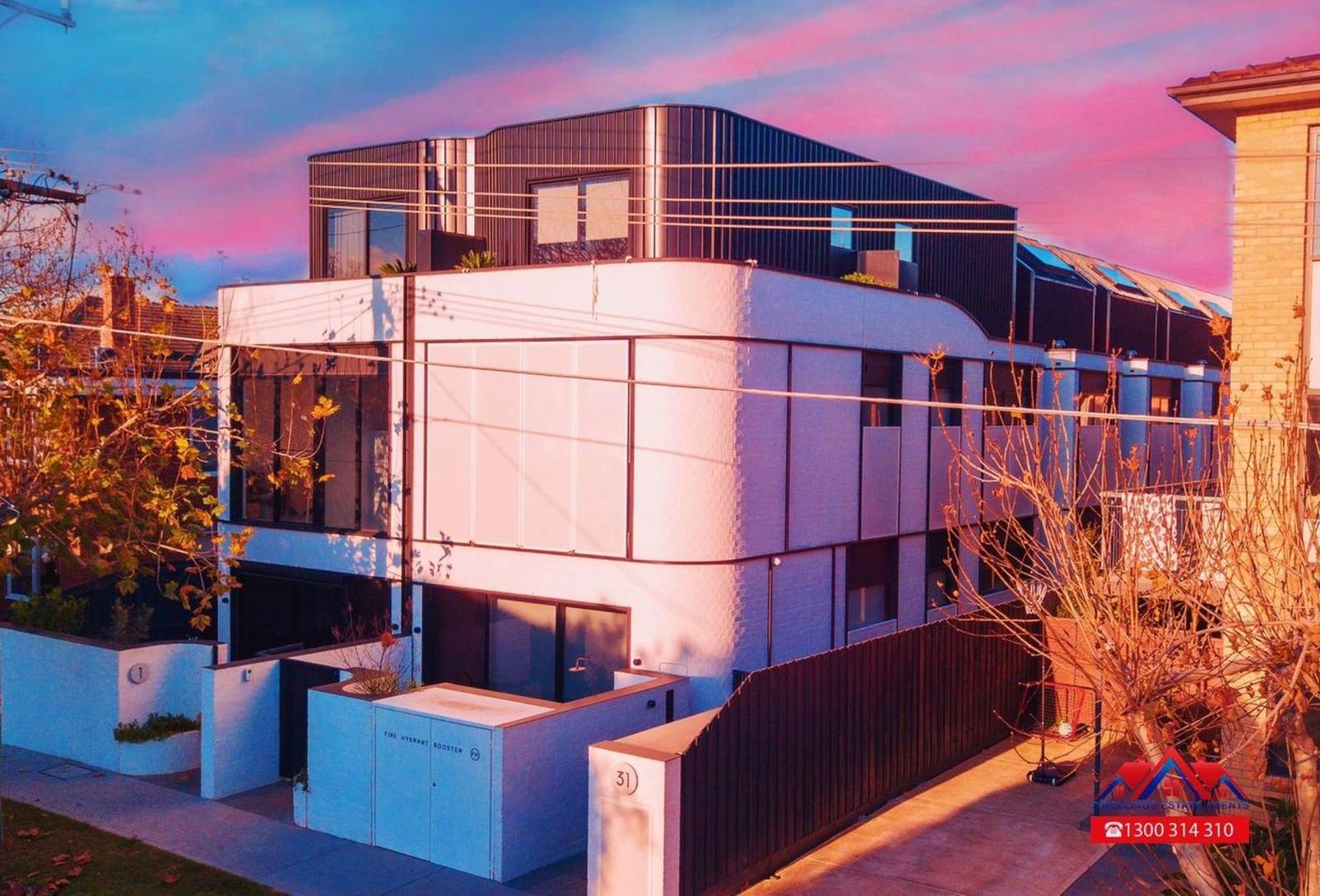 3/31 Pine Avenue, Elwood 3 Bed Townhouse For Sale