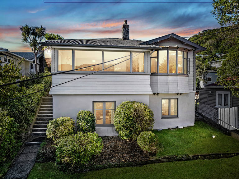 17 Burrows Avenue Karori
