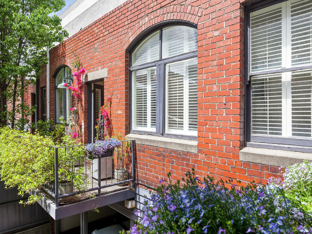 4/25 Queensberry Place Carlton
