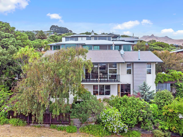 273 Cannon Hill Crescent Mount Pleasant