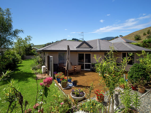 22 Ashdonleigh Grove Stoke