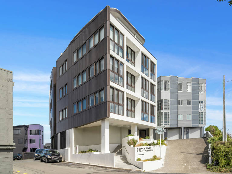 303/2A Ropa Lane Miramar