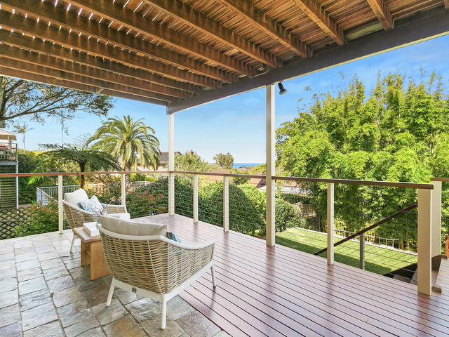 11 Coutts Crescent Collaroy