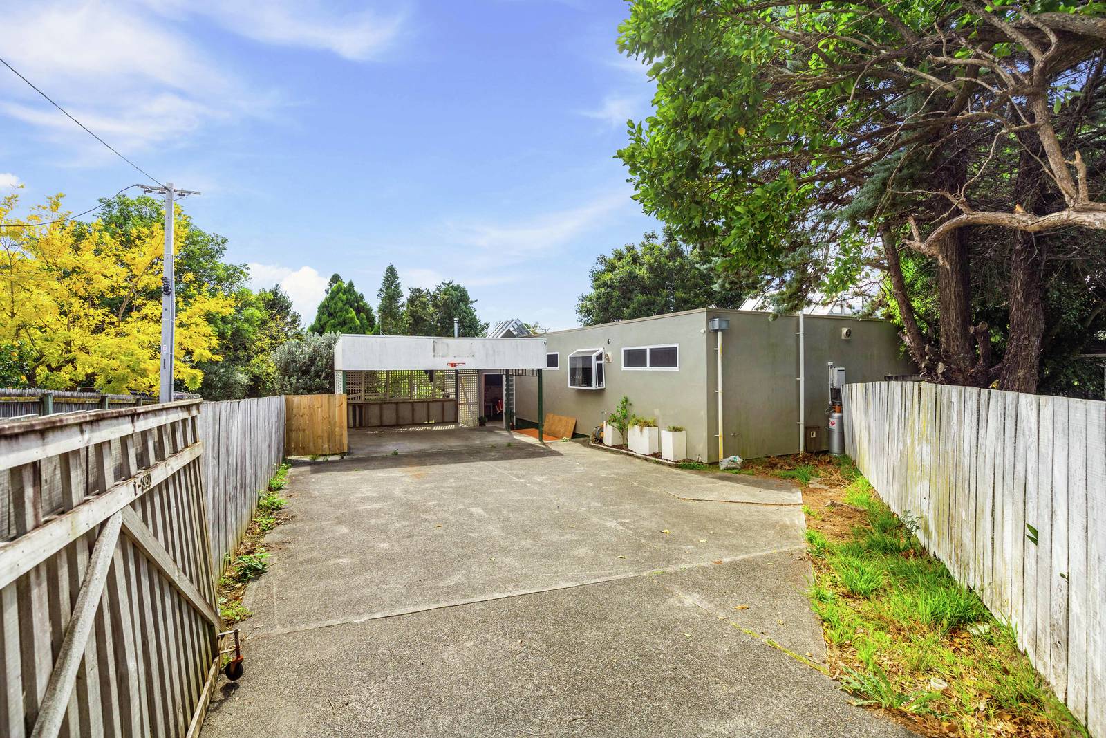 1/350 Royal Road, Massey 3 Bed House Private Treaty