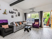 photo property thumbnail