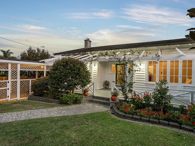76 Alberton Avenue Mount Albert