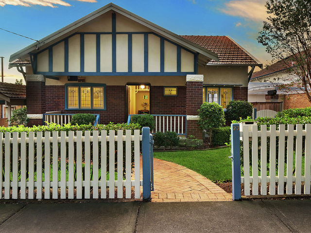 23 Harwood Avenue Chatswood