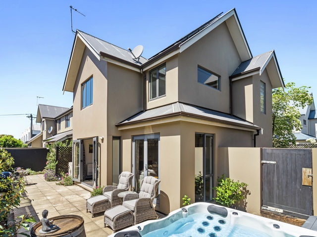 2/23 Stoneyhurst Street St Albans