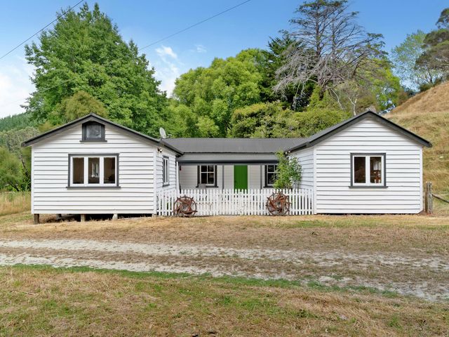 100 Adams Peak Road Masterton