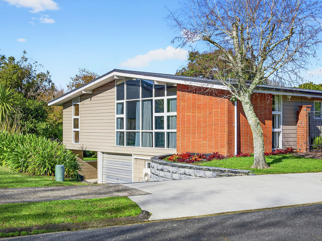 8 Blue Gum Rise Sunnyhills