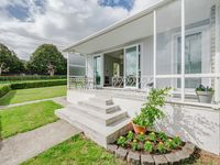 photo property thumbnail