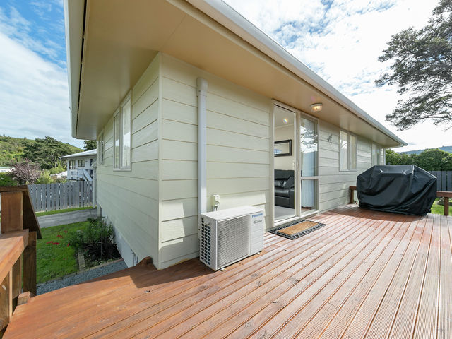 16 Oaklands Grove Clouston Park