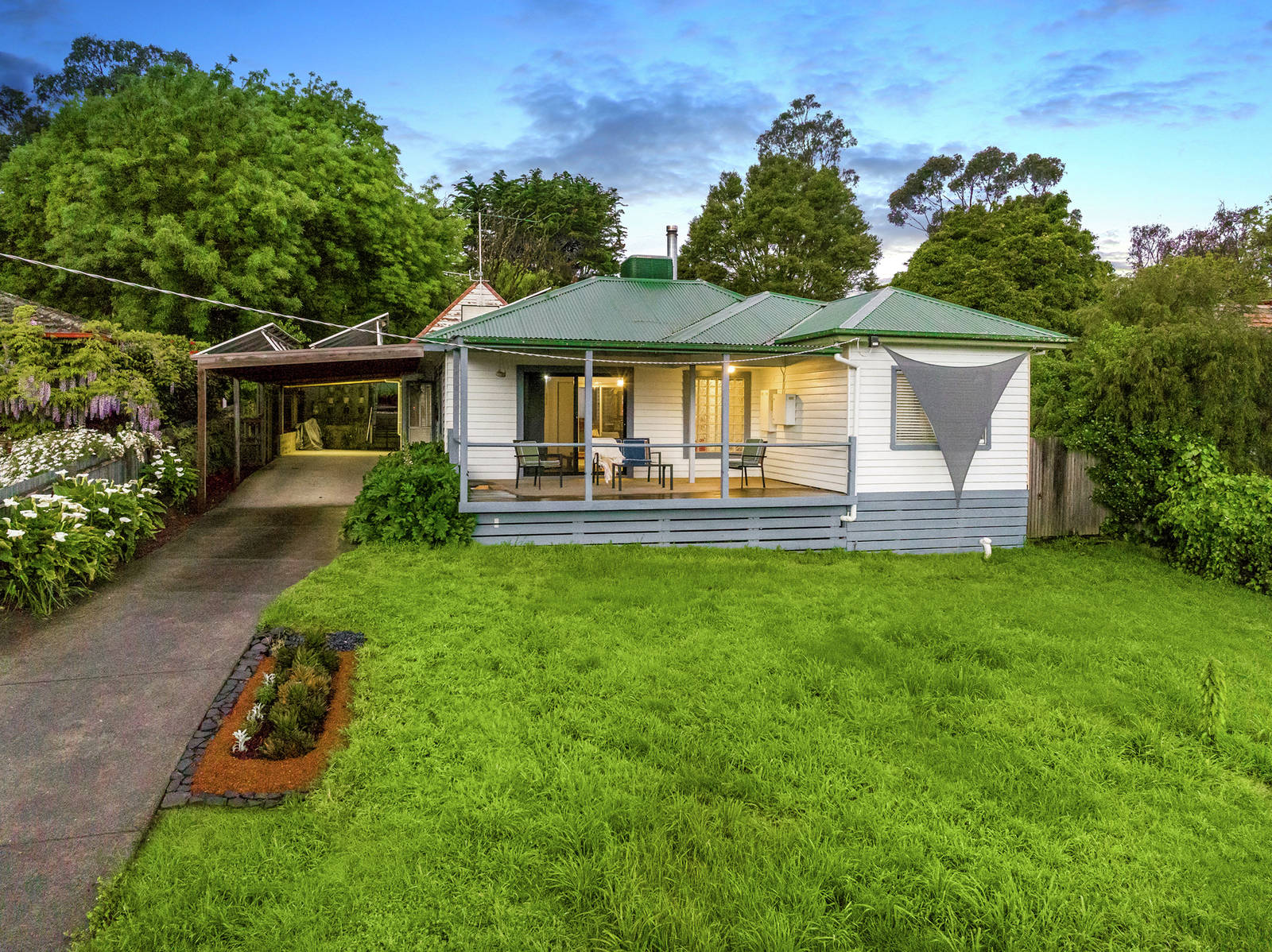 52 Albert Street, Kilmore 4 Bed House For Sale