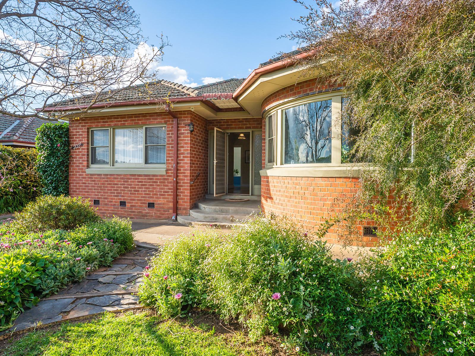 302 Walsh Street, East Albury 4 Bed House Auction Sold