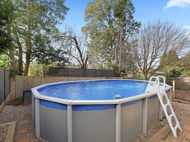 98 Lanhams Road Winston Hills