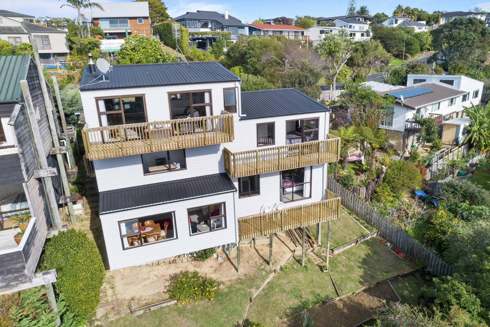 2/4 Danbury Drive, Torbay