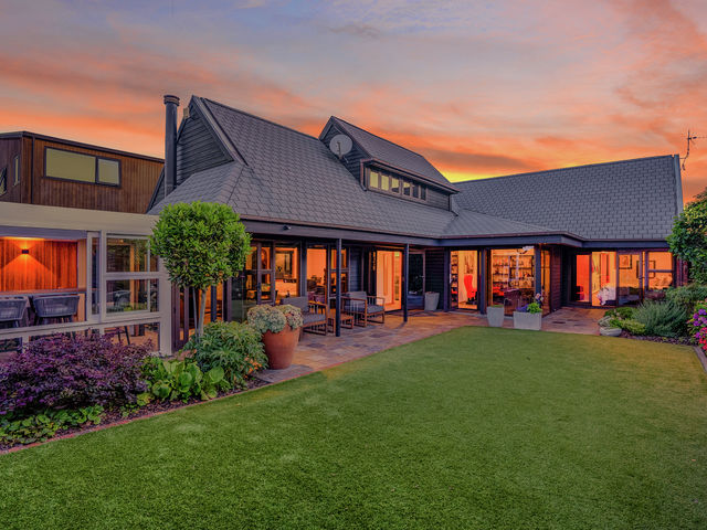 81 Queens Grove Hutt Central