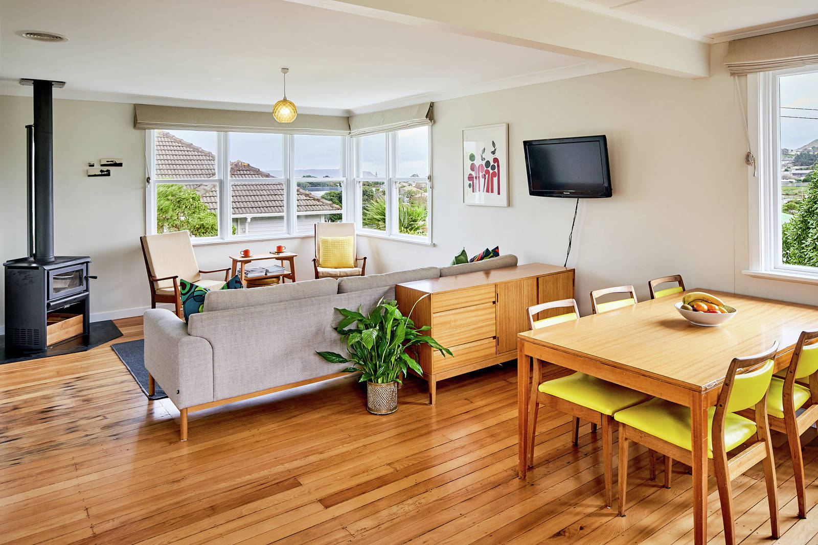 16 Chaffey Crescent, Titahi Bay 3 Bed House Sale by Set Date