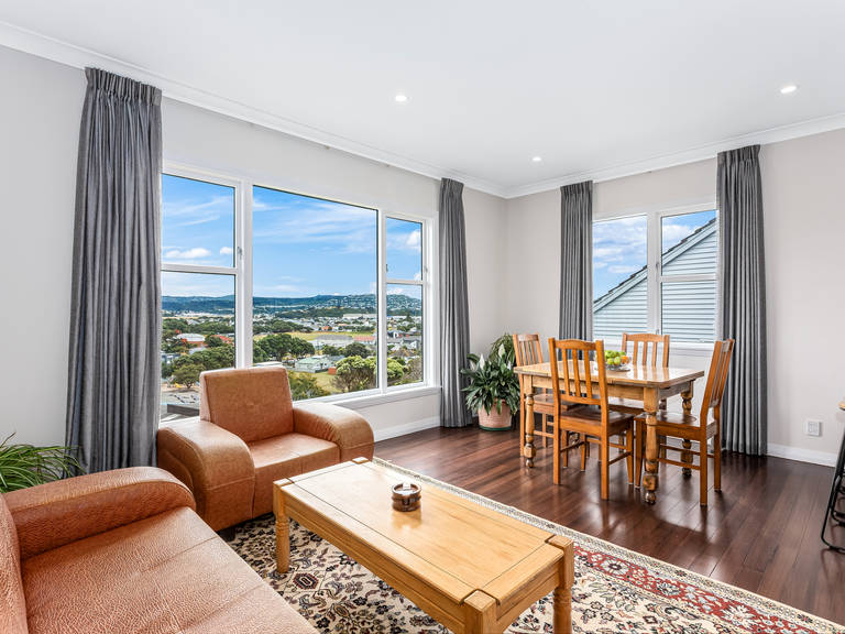 18 Elphinstone Avenue Strathmore Park