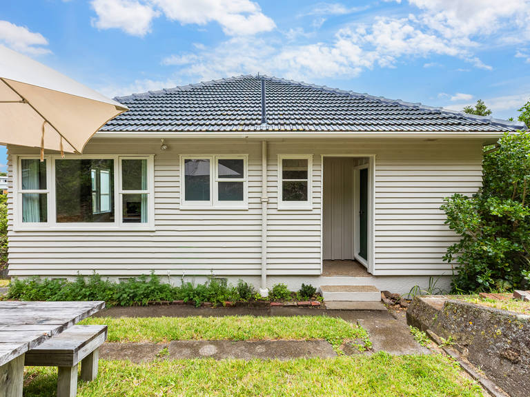 18 Elphinstone Avenue Strathmore Park