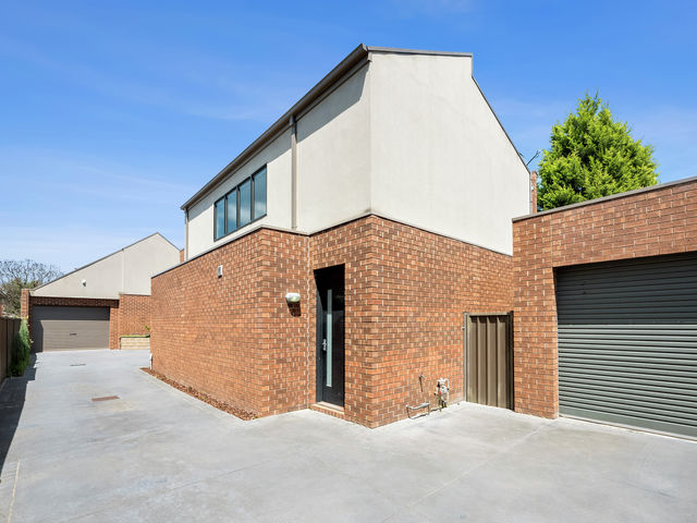 2/7 Pardy Street Pascoe Vale