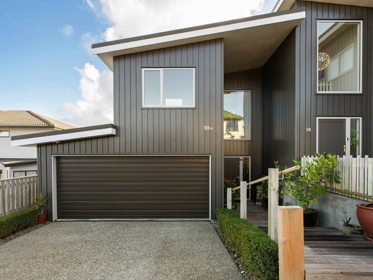 18A Birkhall Grove Strathmore Park