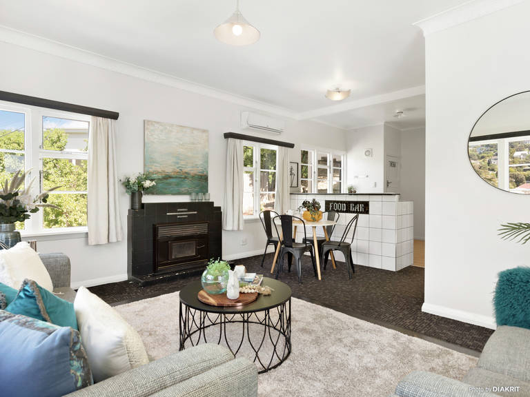 122 The Parade Island Bay
