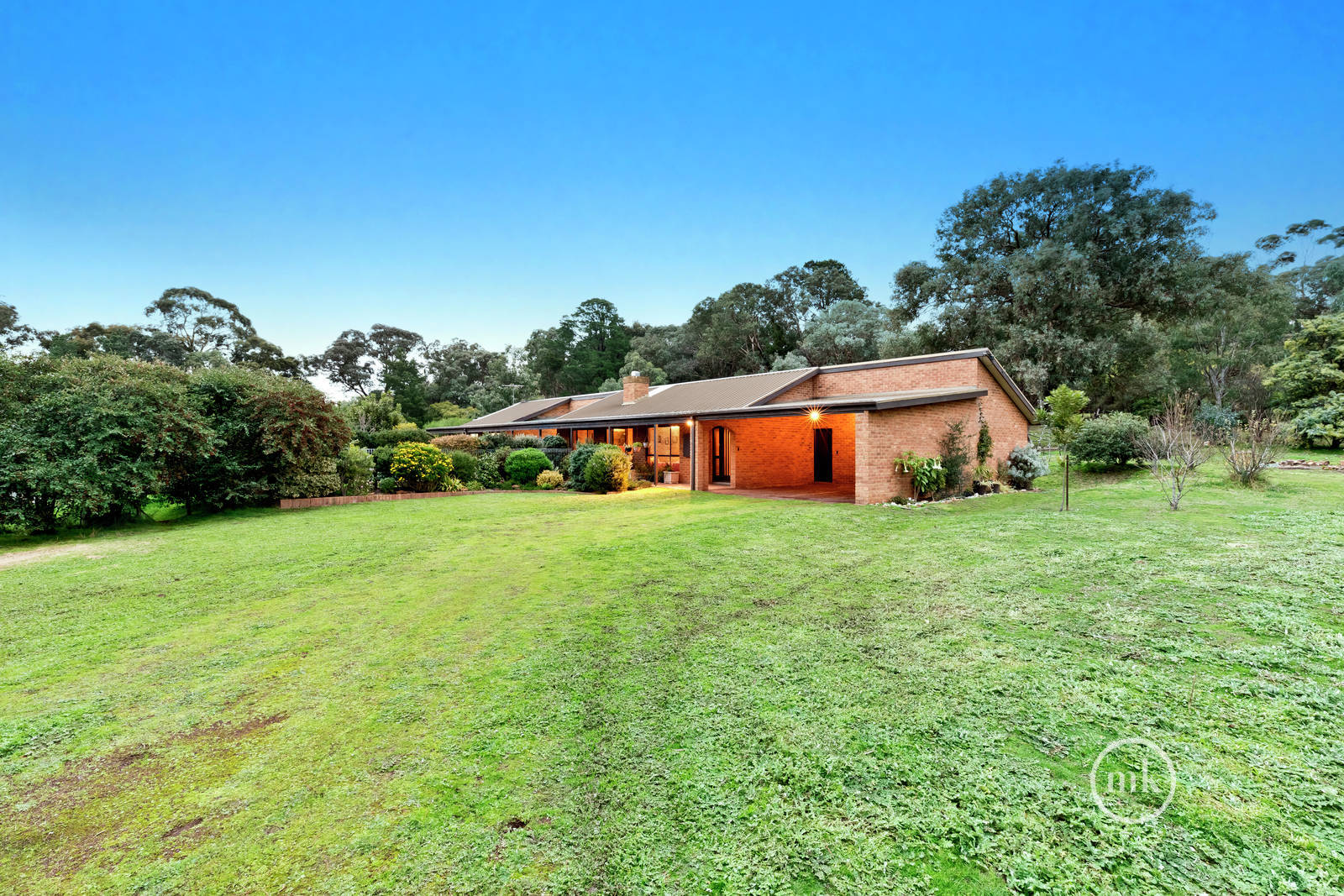 191 River Avenue, Plenty