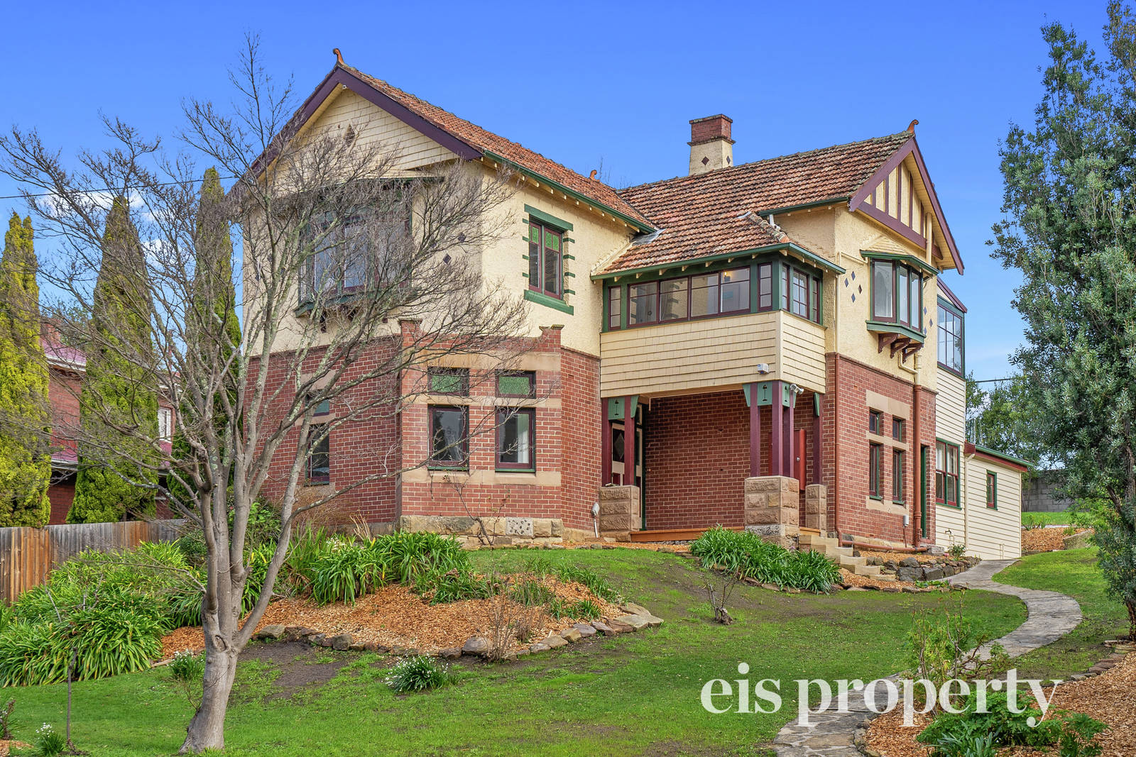 8 Nelson Road, Sandy Bay 5 Bed House Auction
