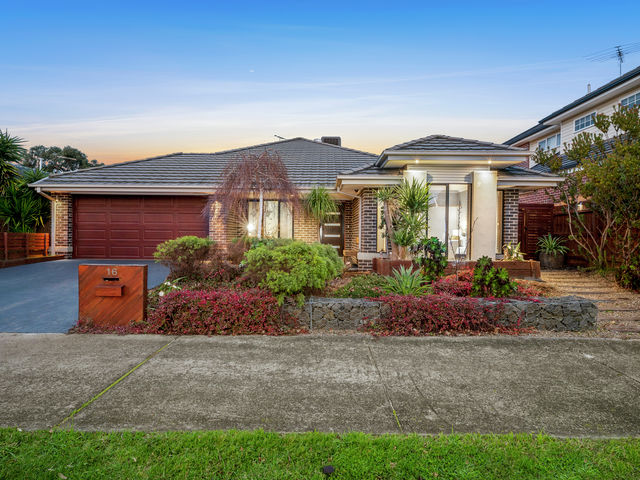 16 Grange Drive South Morang