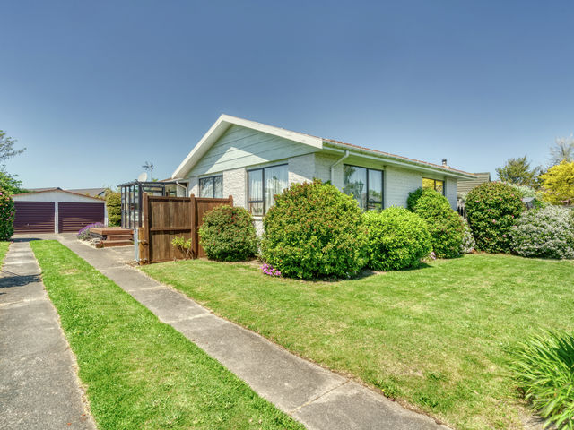 27 Millstream Drive Lincoln