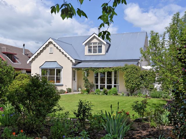 33 Taranaki Drive Woodend