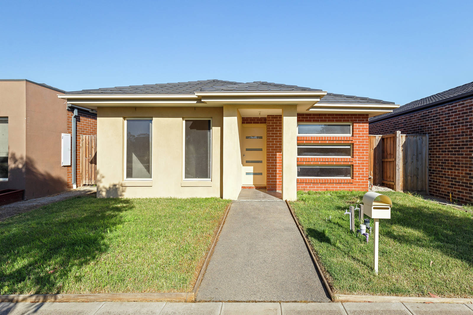 875 Edgars Road, Epping 5 Bed House Auction