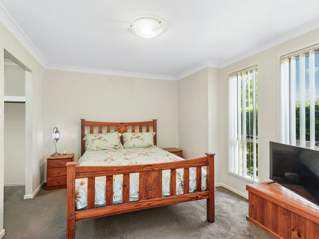 4 Dahlia Avenue Hamlyn Terrace