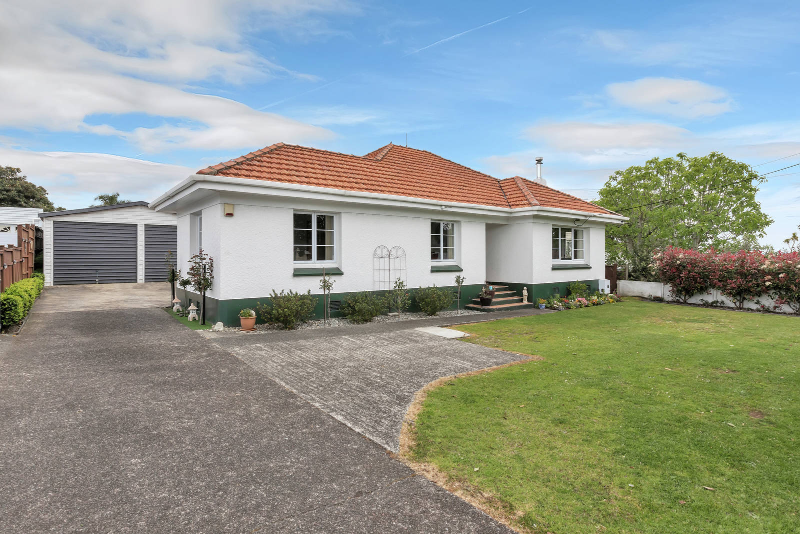 170 Kamo Road, Whau Valley 2 Bed House For Sale