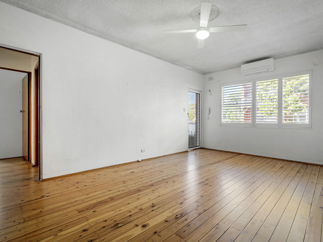 1/35 Banks Street Monterey