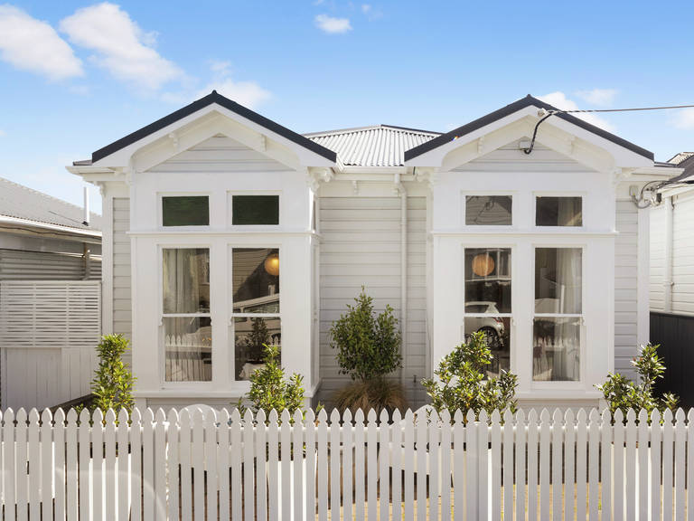 18 Porritt Avenue Mount Victoria